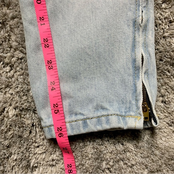 Vintage 90's Guess By Marciano Distressed Light Wash Mom Jeans - Picture 7 of 9
